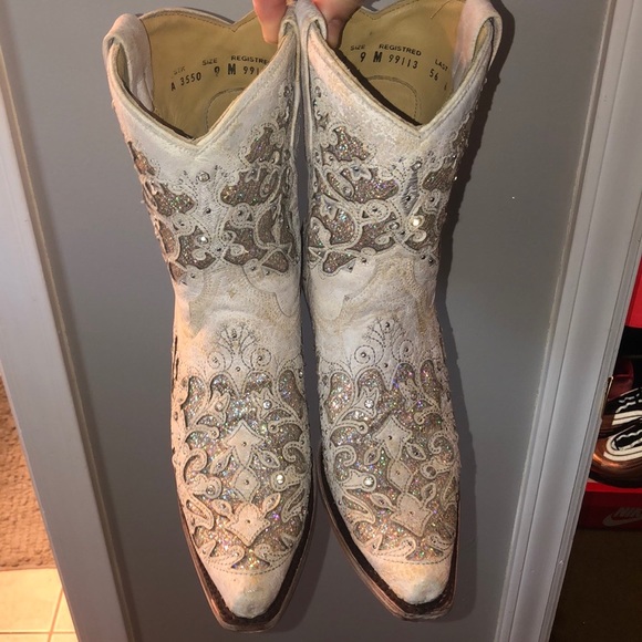 Corral NEW metallic glitter inlay & crystal boots - Picture 8 of 8